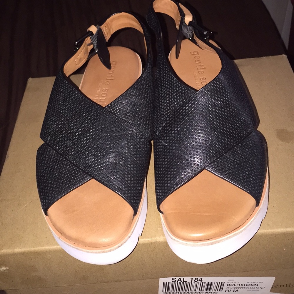 Gentle Souls Kiki by Kenneth Cole